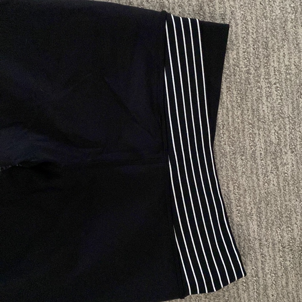 Lululemon bootcut legging midrise waist 6 - Picture 5 of 5